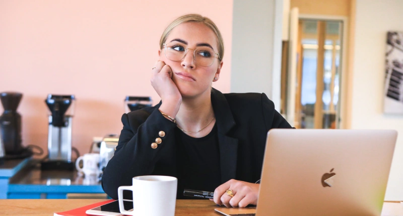 7 tips + bonustip om werkstress bij jouw personeel te voorkomen